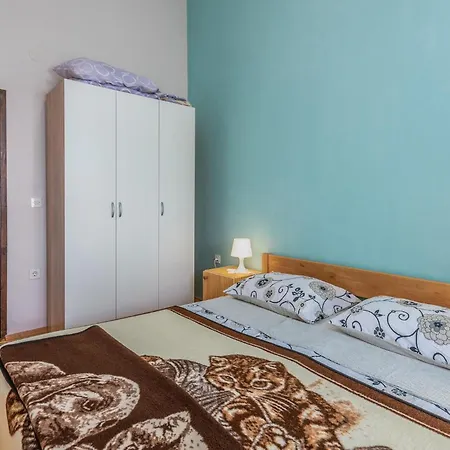 Apartmán 2 Bedroom Amazing In