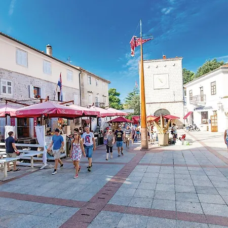 Apartmán 2 Bedroom Amazing In Pinezići