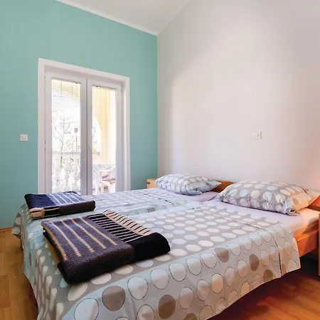 Aan Het In Appartement Pinezići