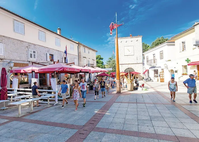 Apartamento 2 Bedroom Amazing In Pinezići